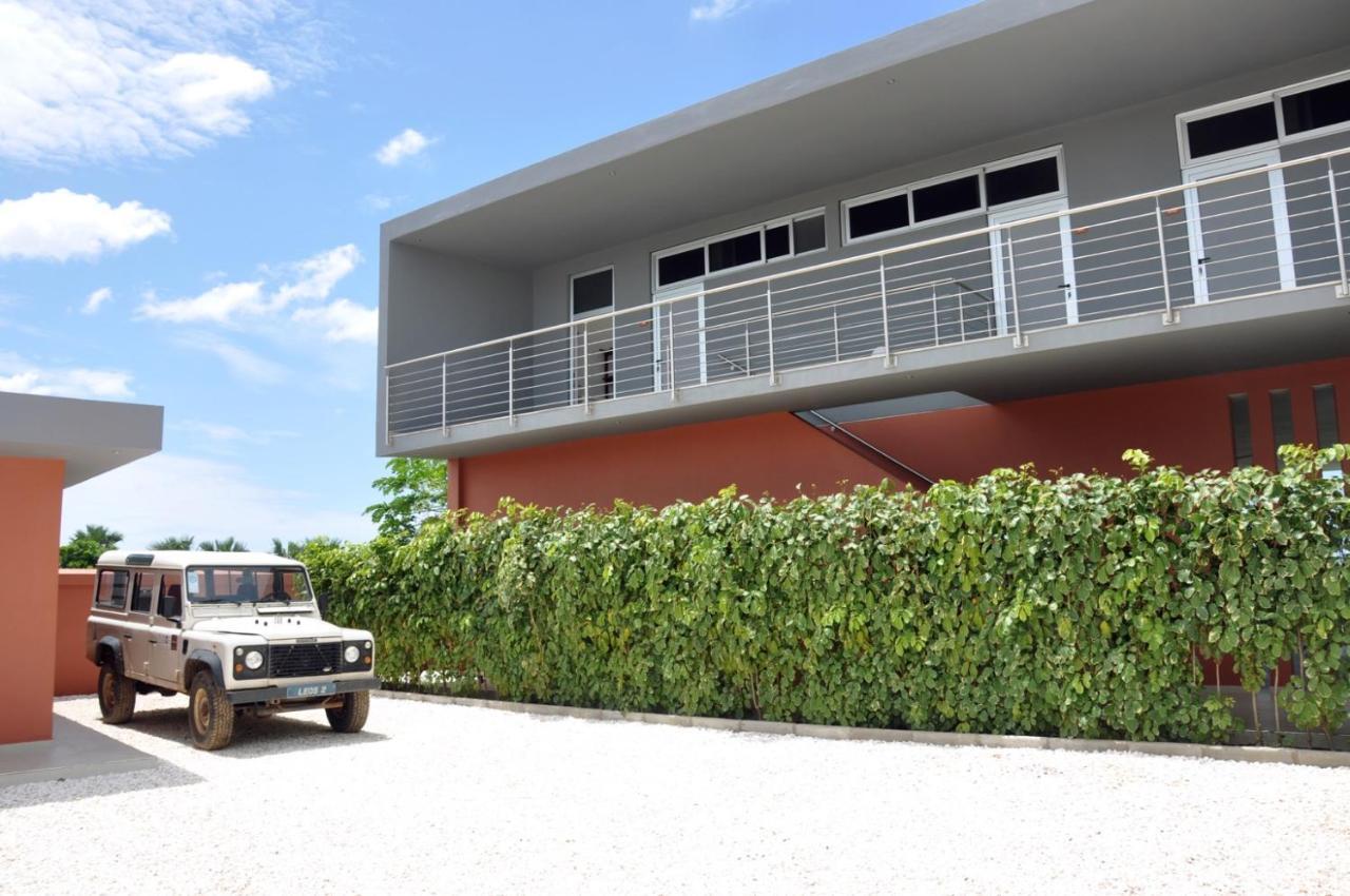 Leo'S Beach Hotel - Adults Only Brufut エクステリア 写真